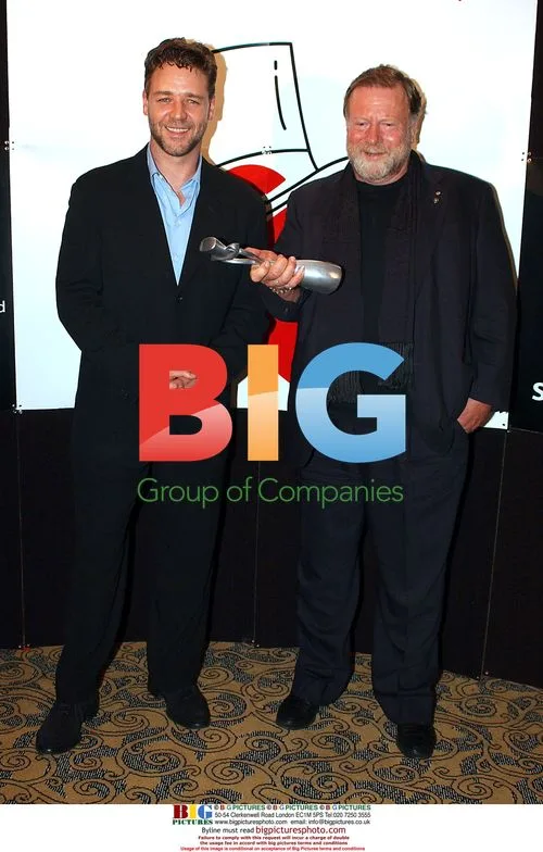 Russell Crowe Presents Jack Thompson with Lifetime Achievement Award