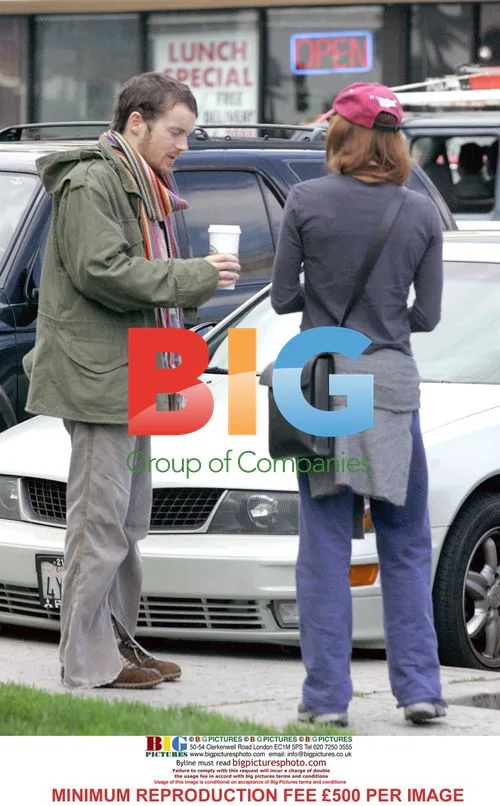 Rene Zellweger and Damian Rice Shopping in Larchmont