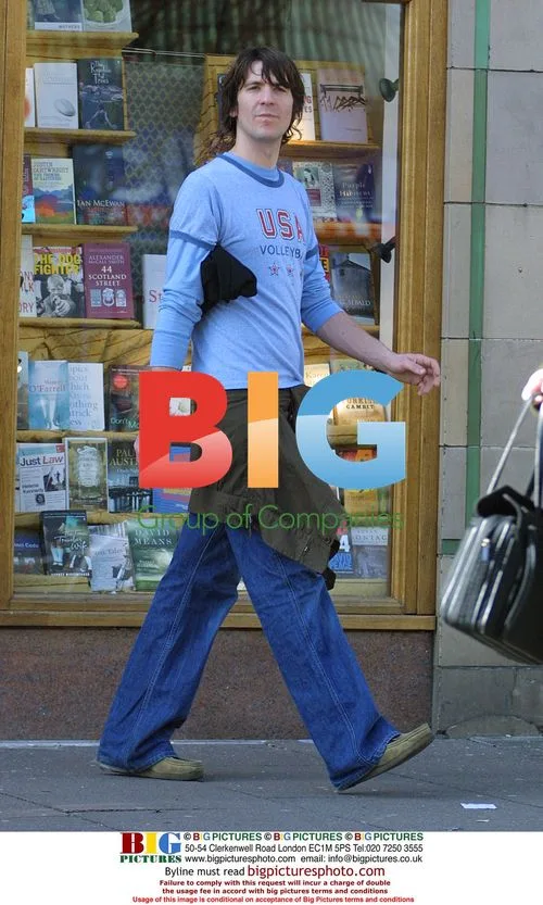 Dan Hipgrave on London Highstreet
