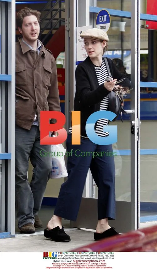 Winona Ryder leaving Blockbuster Video