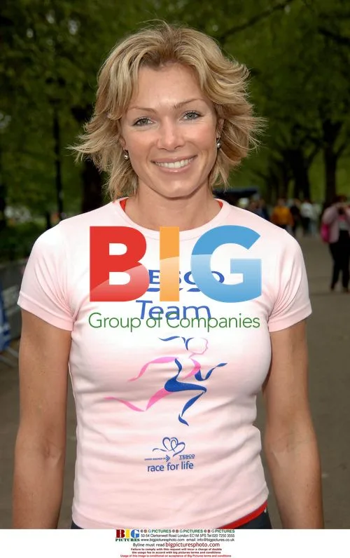 Paula Radcliffe and models launch Tesco's 'Race for Life'