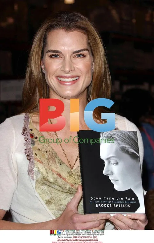 Brooke Shields Signing Book at Costco