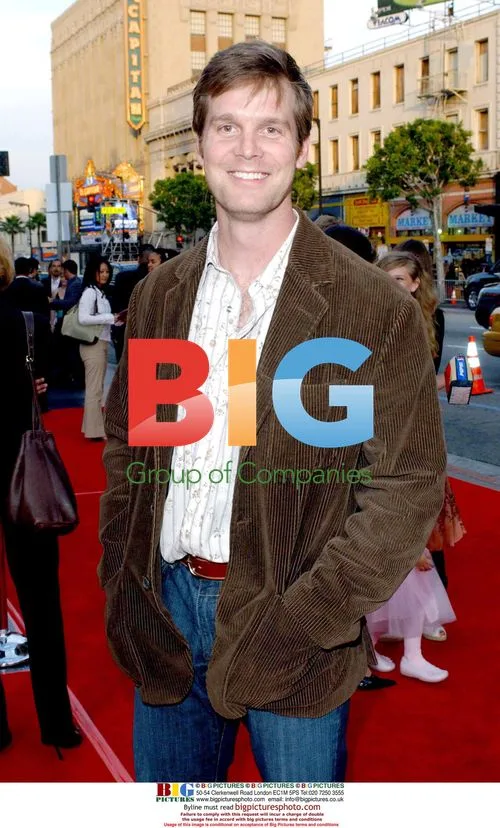 Peter Krause at 'Six Feet Under' Premiere