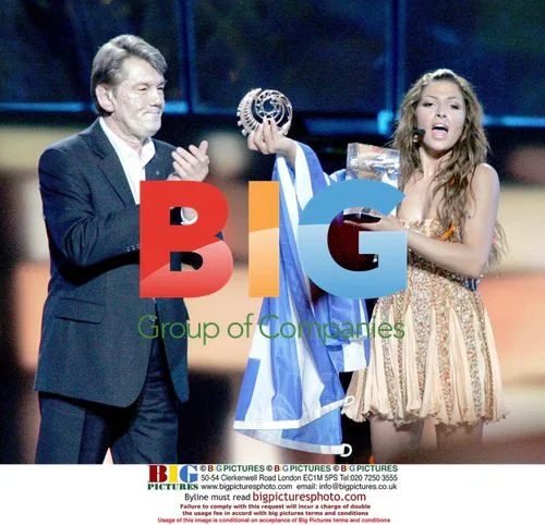 Yushchenko Presents Eurovision Winner Paparizou