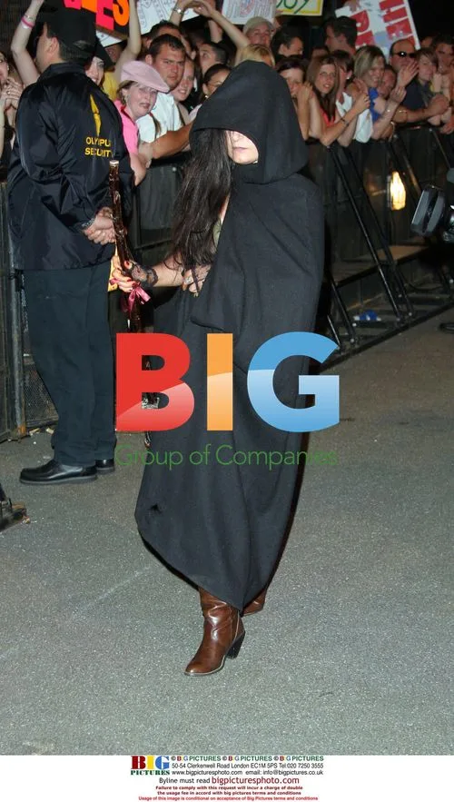 Big Brother 6 Contestant Mary Enters House