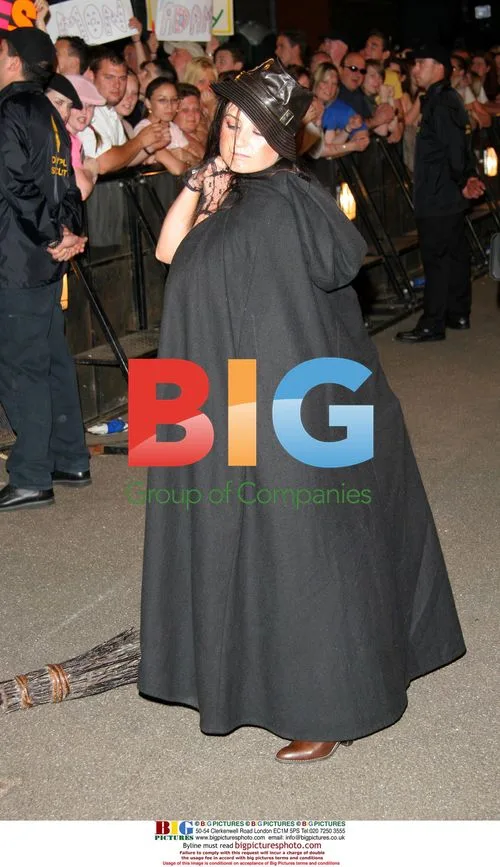 Big Brother 6 contestant Mary enters house