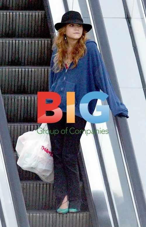 Mary Kate Olsen Seen Shopping in California