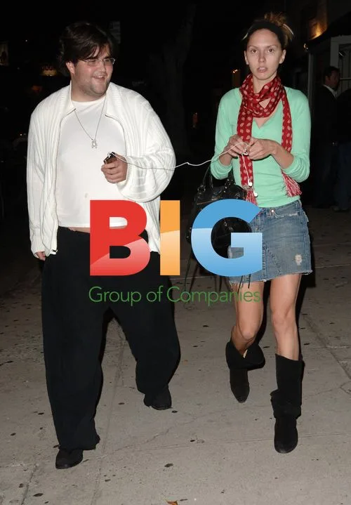 Jason Davis steps out with companion