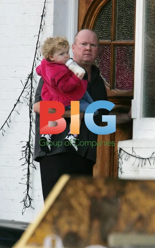 Steve McFadden leaves home with daughters