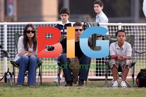 Tom Cruise, Katie Holmes, and Connor at Soccer Game