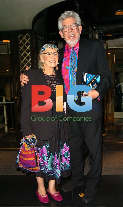 Rolf Harris and wife Alwen at 2005 Music Industry Trusts Awards