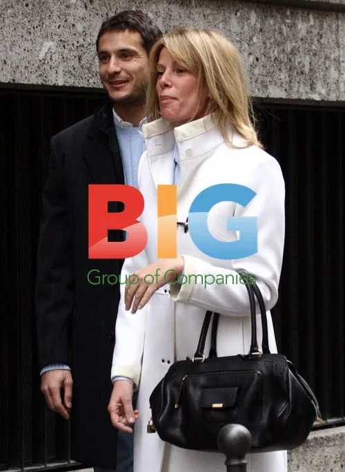 Carlo Cudicini and Girlfriend Shopping in Milan