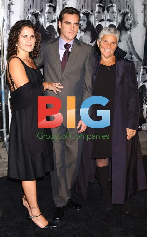 Joaquin Phoenix and sister at 'Walk The Line' premiere