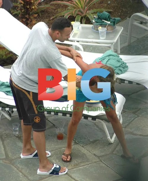 Derek Jeter and Vanessa Minnillo Vacation in Maui