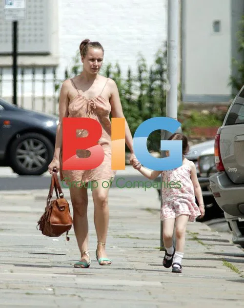 Samantha Morton and daughter Esme in the park