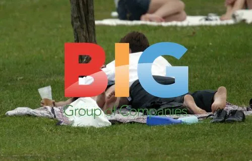 Kerrie Taylor Enjoys Park Date