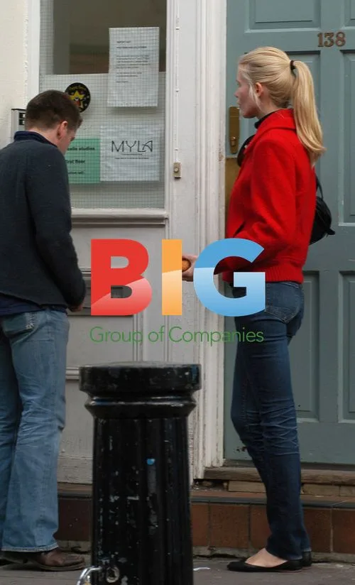 Claudia Schiffer Visits Locksmith in London