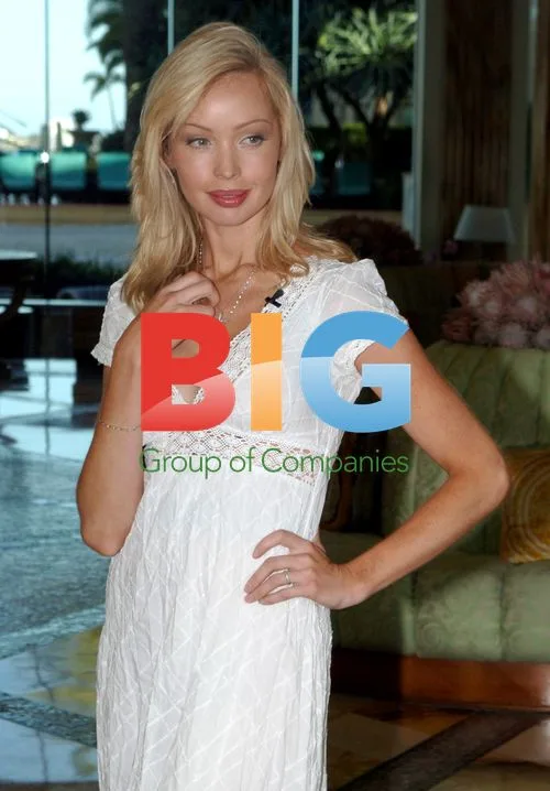 Kimberly Davies Arrives for 'I'm a Celebrity'