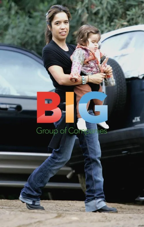 Billy Bob Thorton's Girlfriend and Daughter in Park