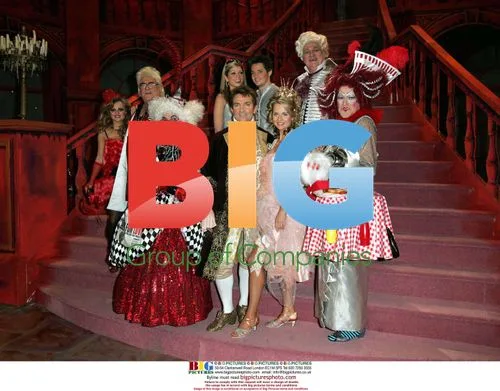 Corrie Stars Celebrate Pantomime