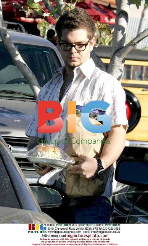 Jack Osbourne Buying Groceries with New Girlfriend