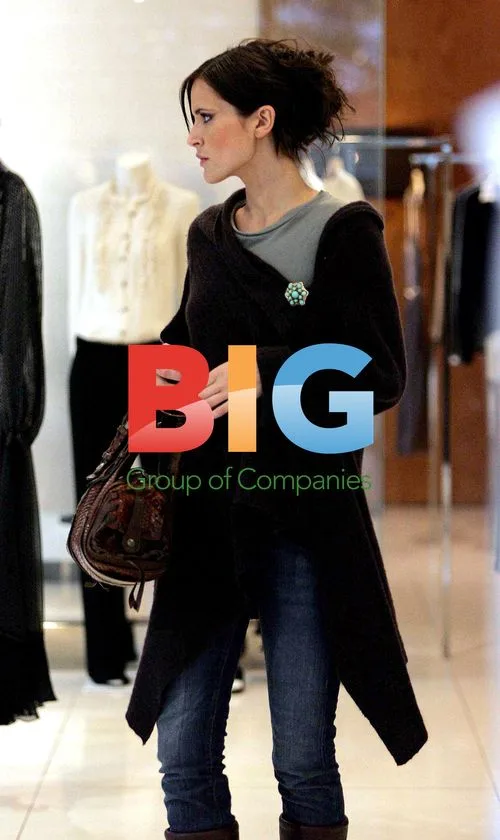 Model Sophie Anderton Out Shopping