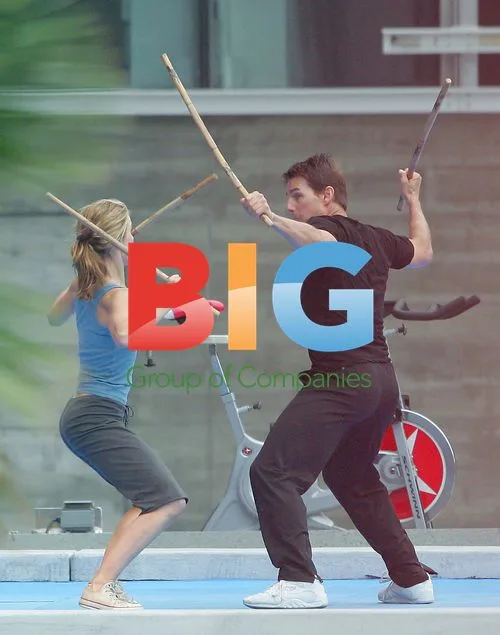 Tom Cruise and Keri Russel film fight scene