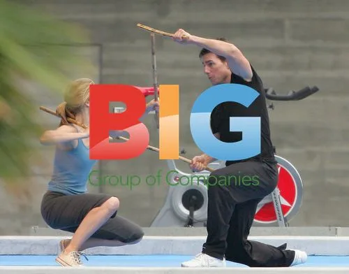 Tom Cruise and Keri Russell on MI3 Set