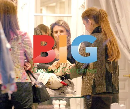 Celine Dion Shopping Trip in Paris