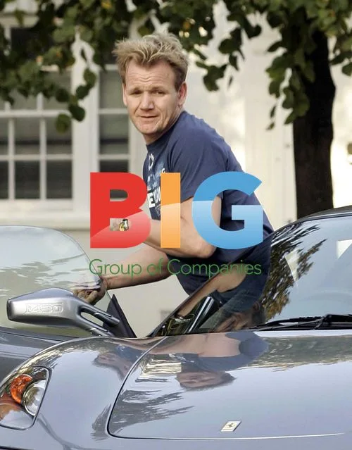 Gordon Ramsay loads Ferrari after Kings Road shopping