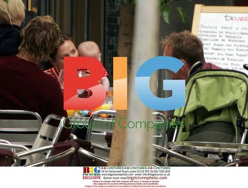 Anna Friel and David Thewlis with baby Gracie in Madrid