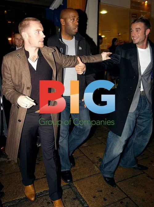 Fran Cosgrave, Ronan Keating and Dennis Taylor at Pigsback.com Launch