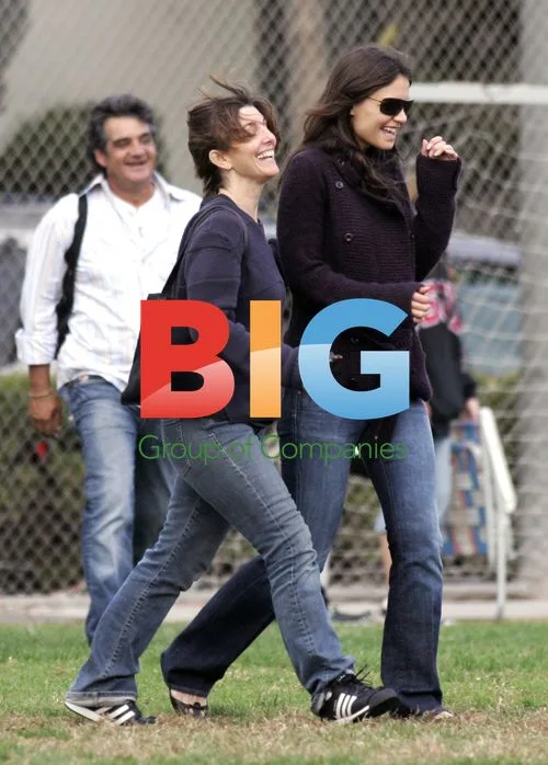 Pregnant Katie Holmes at Tom Cruise's Daughter's Soccer Game