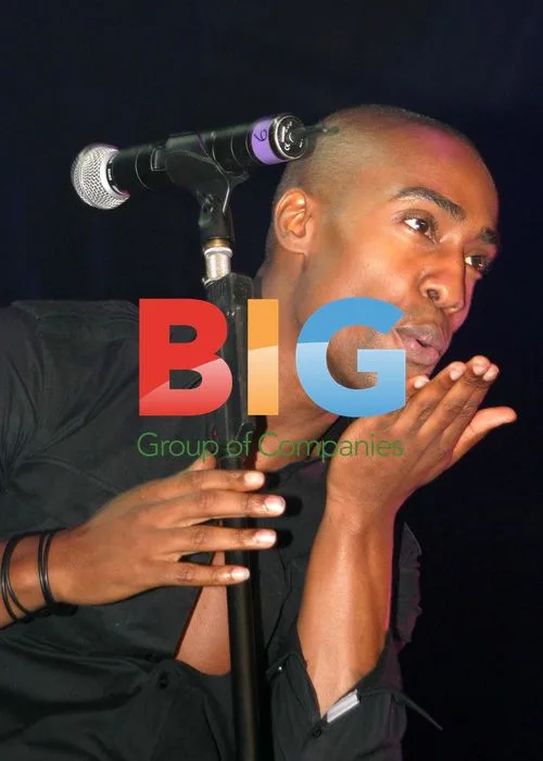 Singer SIMON WEBBE at Girl Guide BIG GIG 2005