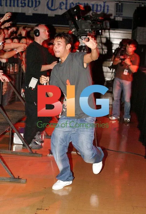 Singer Kenzie on stage at Bright Start 2005 Event