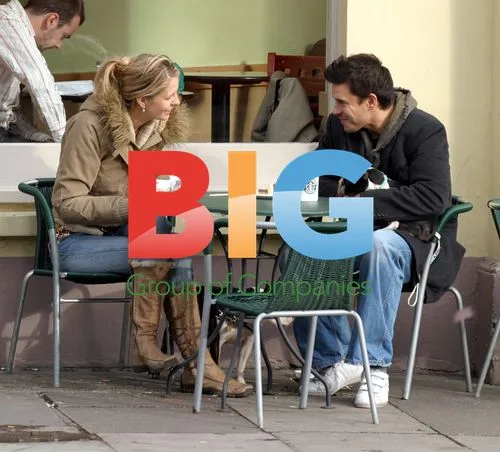 Jeremy Edwards enjoys lunch with possible new girlfriend