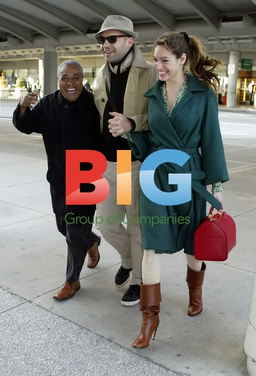 Billy Zane and Kelly Brook Arriving at Airport