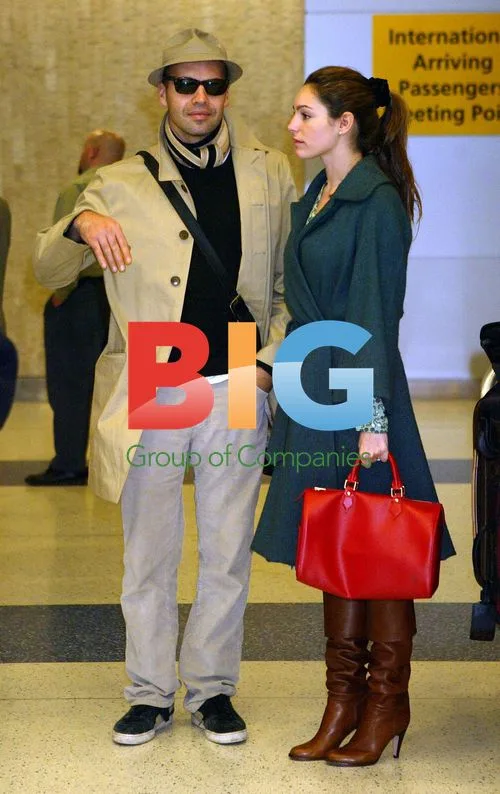 Happy Couple Billy Zane & Kelly Brook Arrive in US