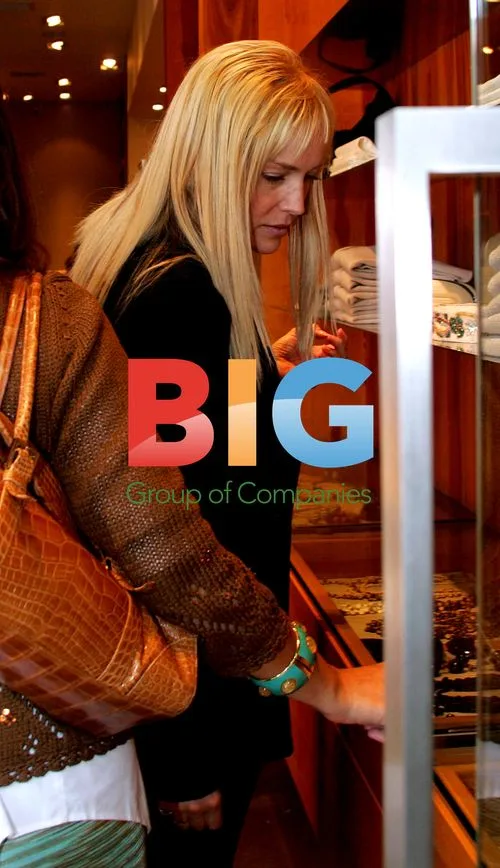 Sharon Stone Shops Incognito