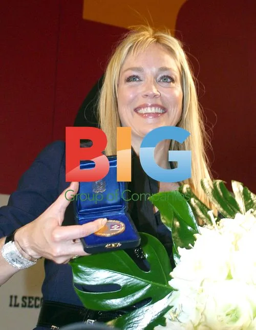 Sharon Stone Receives Humanitarian Award