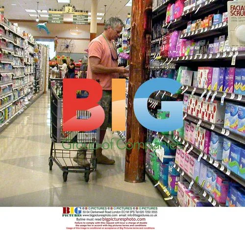 Richard Dean Anderson Grocery Shopping