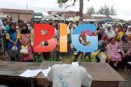 Achehnese Tsunami Survivors Receive Food Aid