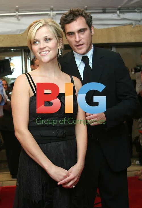Reese Witherspoon and Joaquin Phoenix at Walk the Line premiere