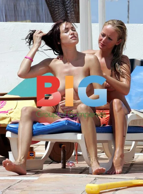 Models Relax Before 'Catfight' Reality Show