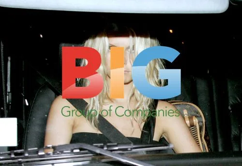 Jessica Simpson on date with mystery man