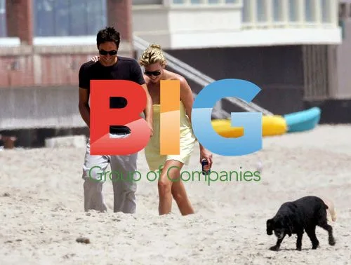 Charlize Theron and Stuart Townsend on Malibu Beach