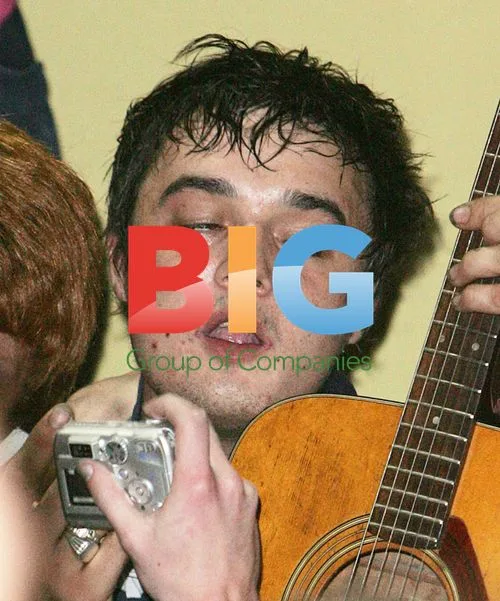 Pete Doherty Leaves Gig in Aberdeen