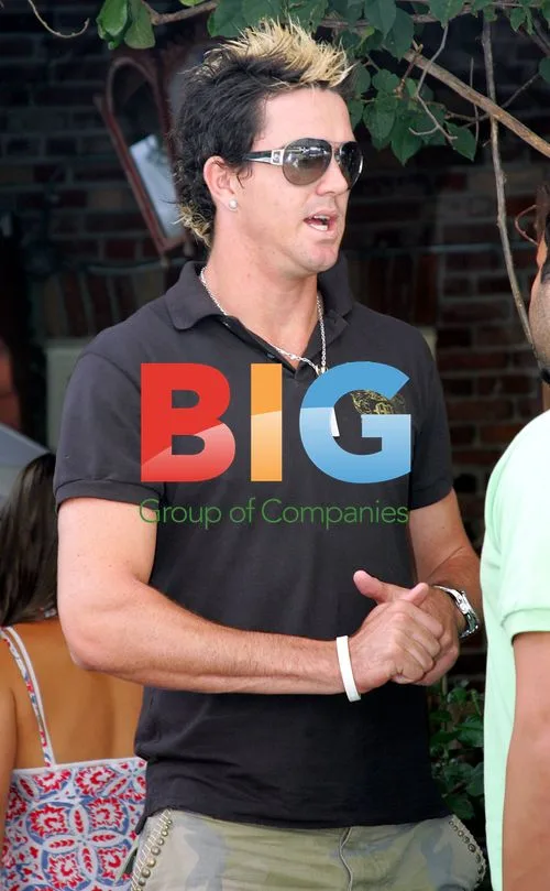 English Cricket Stars Kevin Pietersen and Simon Jones Lunch at Ivy
