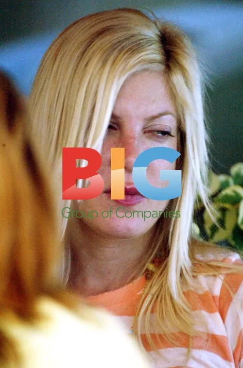 Tori Spelling Upset After Split
