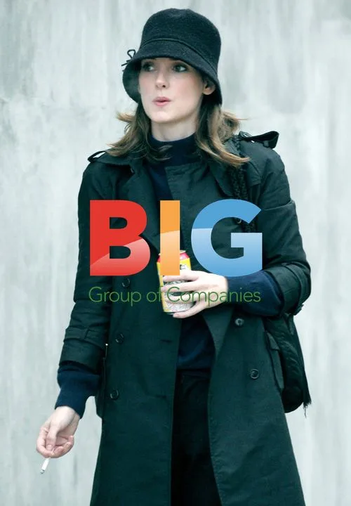 Winona Ryder Smoking Break